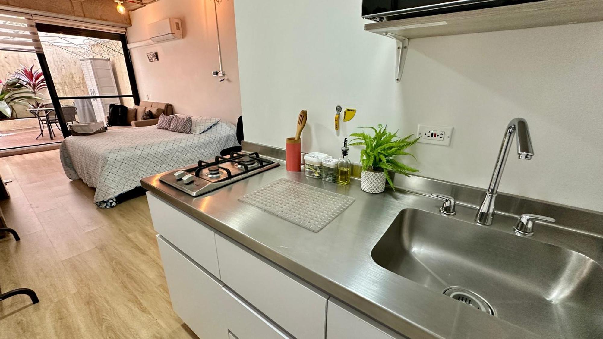 Prime Laureles Location With Air Conditioning Medellín Esterno foto