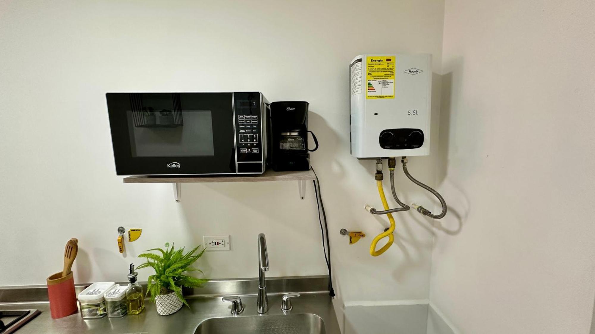 Prime Laureles Location With Air Conditioning Medellín Esterno foto